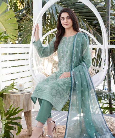 3 Piece Lawn Paste Suit- Embroidered