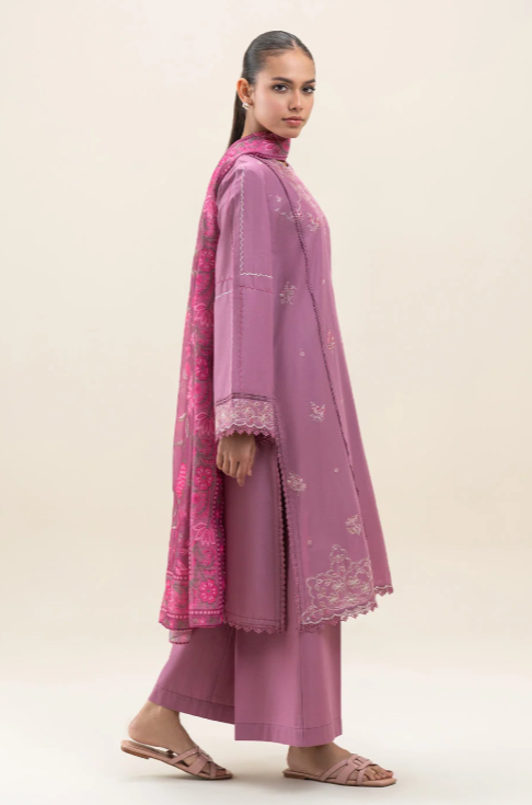 3 PIECE EMBROIDERED LAWN SUIT