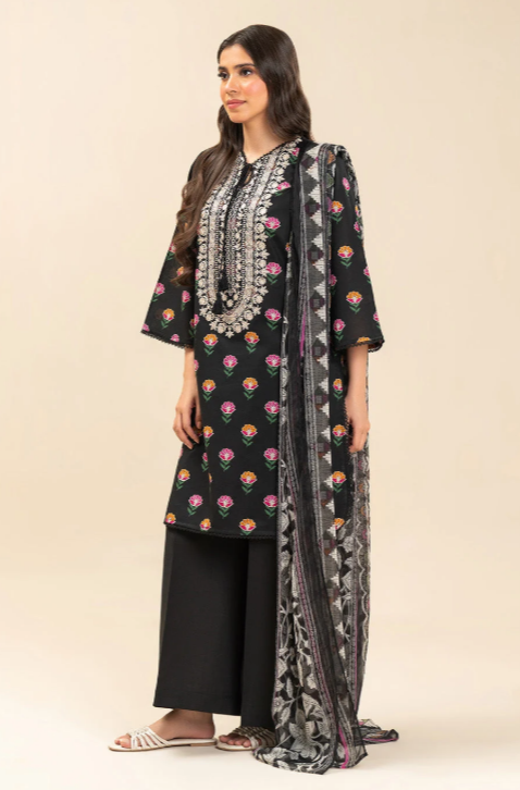 3 PIECE EMBROIDERED LAWN SUIT