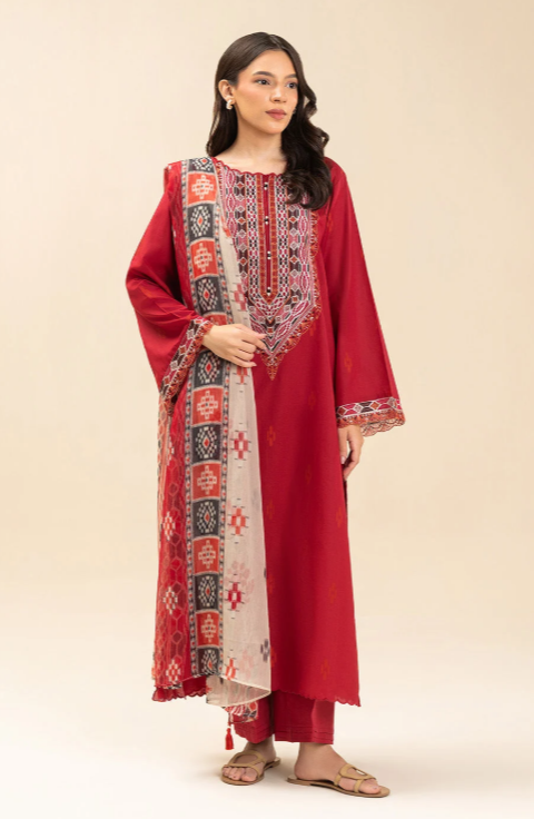3 PIECE EMBROIDERED LAWN SUIT