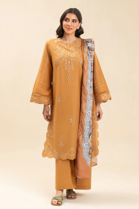 3 PIECE EMBROIDERED LAWN SUIT